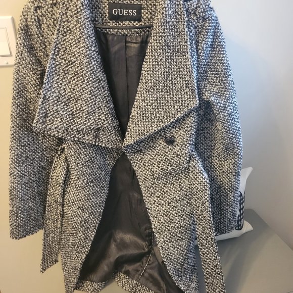 Women's Guess winter coat - Picture 2 of 2
